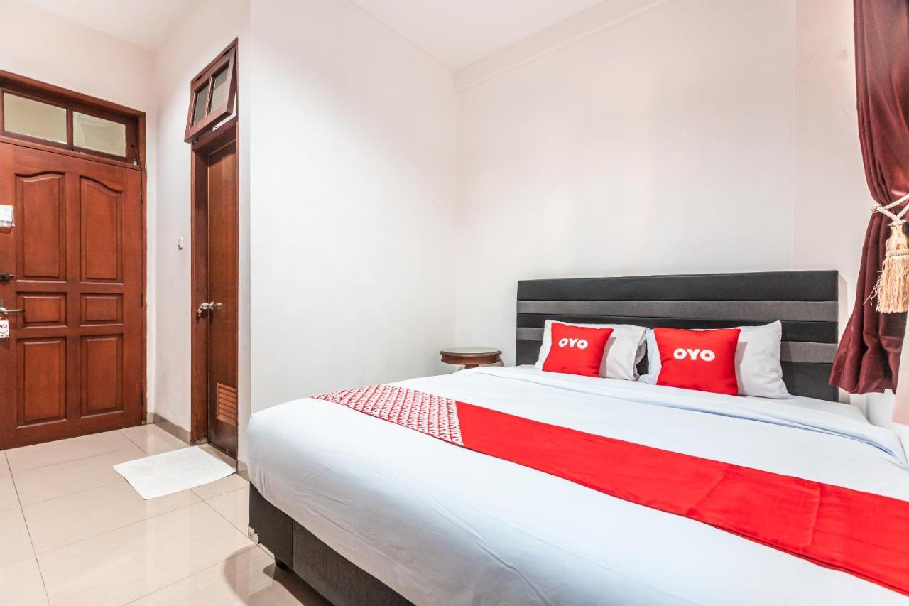 Oyo 1990 Kost Kuningan Executive Boading House Setiabudi Jakarta Exterior photo