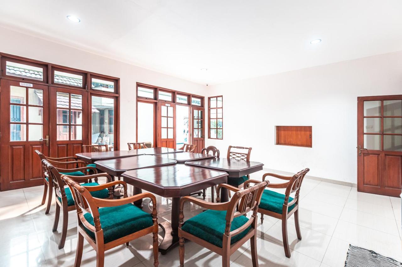 Oyo 1990 Kost Kuningan Executive Boading House Setiabudi Jakarta Exterior photo