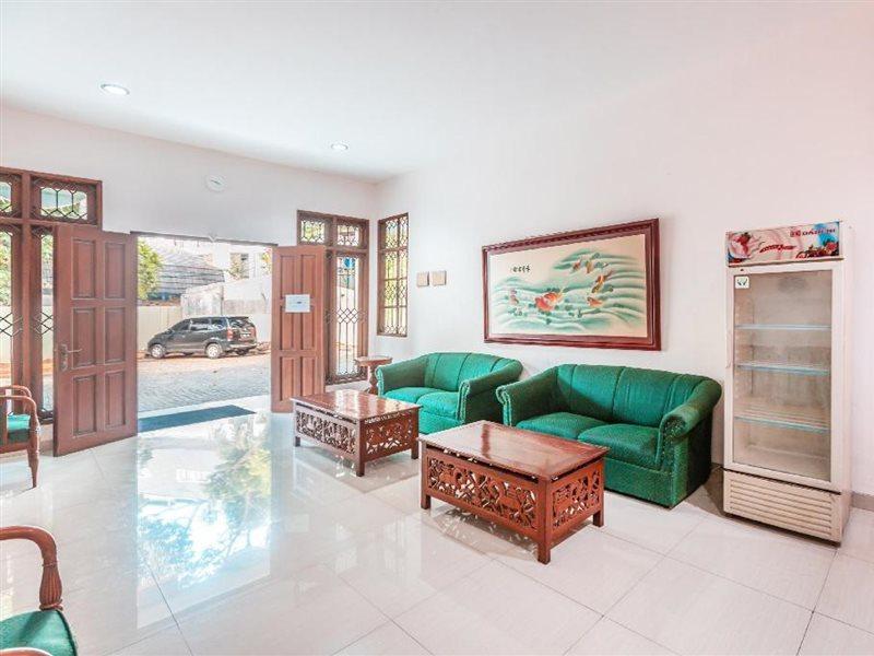 Oyo 1990 Kost Kuningan Executive Boading House Setiabudi Jakarta Exterior photo