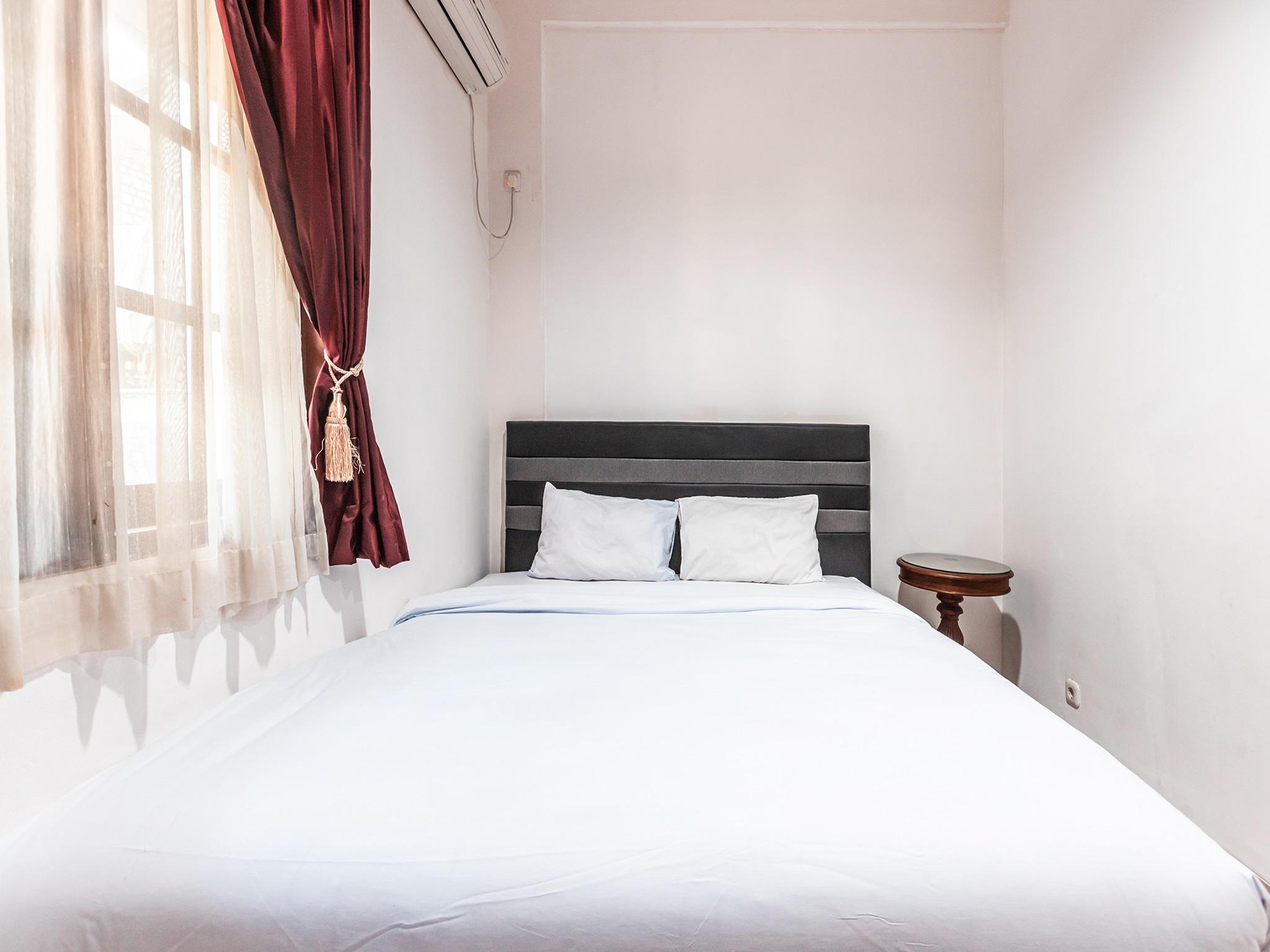 Oyo 1990 Kost Kuningan Executive Boading House Setiabudi Jakarta Exterior photo