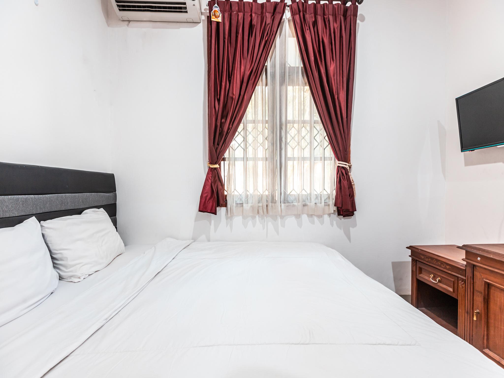 Oyo 1990 Kost Kuningan Executive Boading House Setiabudi Jakarta Exterior photo